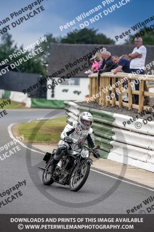 Vintage motorcycle club;eventdigitalimages;mallory park;mallory park trackday photographs;no limits trackdays;peter wileman photography;trackday digital images;trackday photos;vmcc festival 1000 bikes photographs